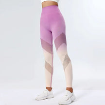 Calça Legging com Aberturas - Cut Out