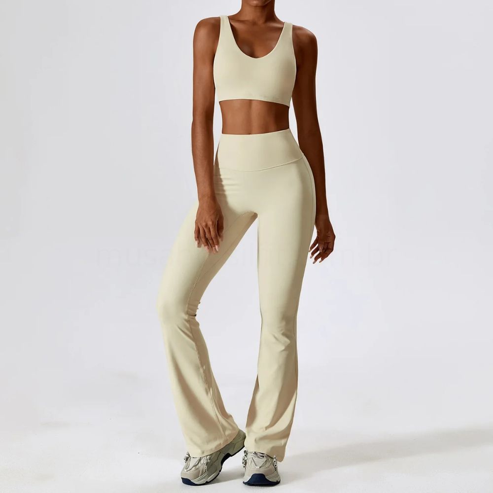 Conjunto Academia Sem Costura Flare
